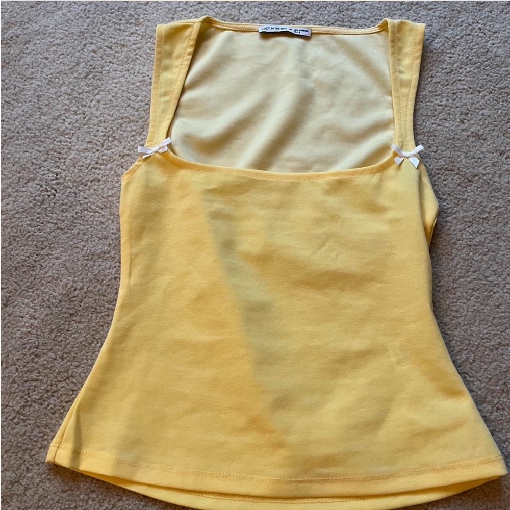 Lucy In The Sky Women’s Sleeveless White Bow Accents